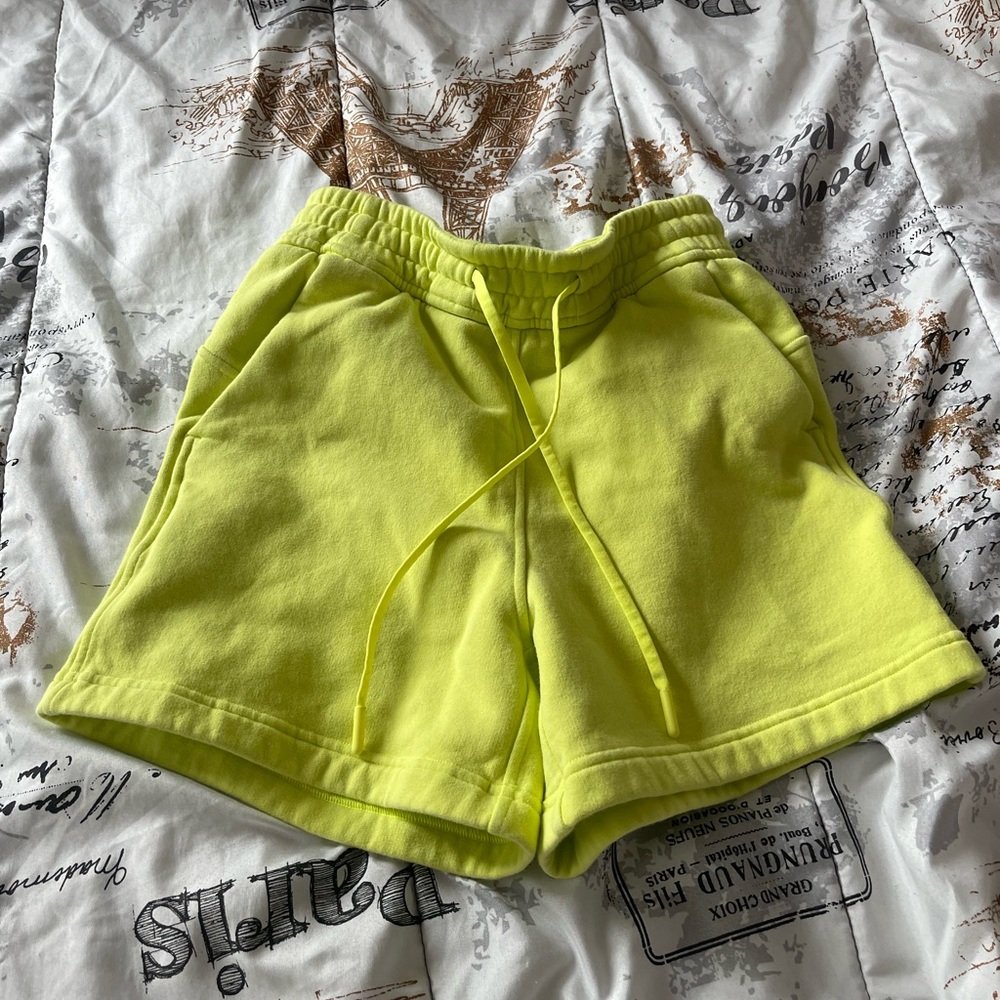 These are Lululemon sports shorts. They are very comfortable! Barely touched